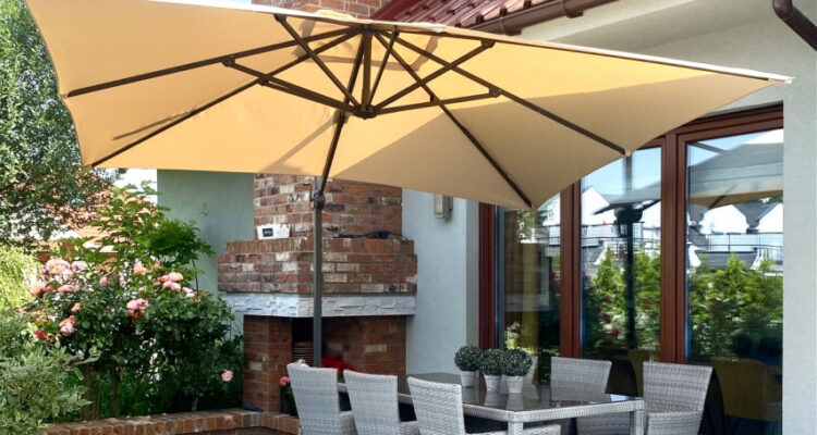 Sonnenschirme für den Garten – wie findet man das passende Modell?